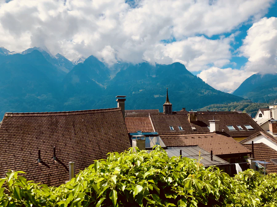 A home is safe from water infiltration with the proper roof flashing. 